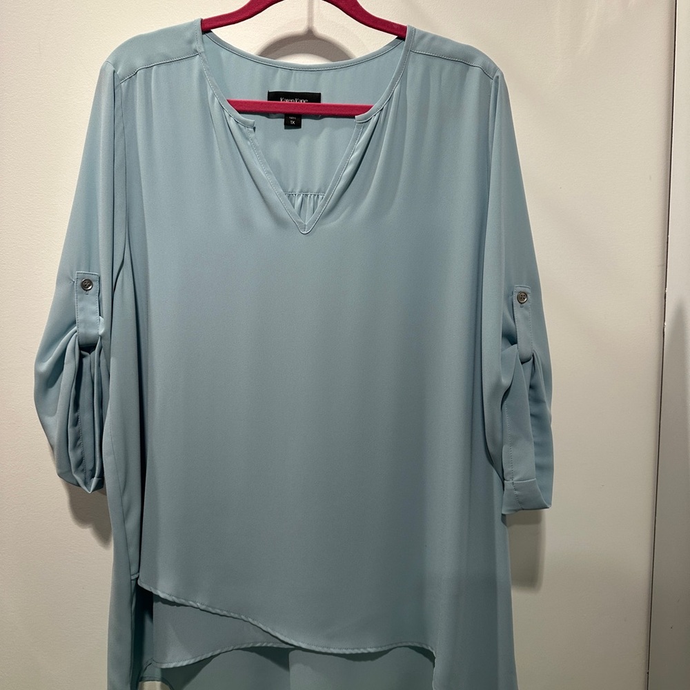 Karen Kane 1X Soft Pastel Turquoise Blouse with Buttoned Sleeves